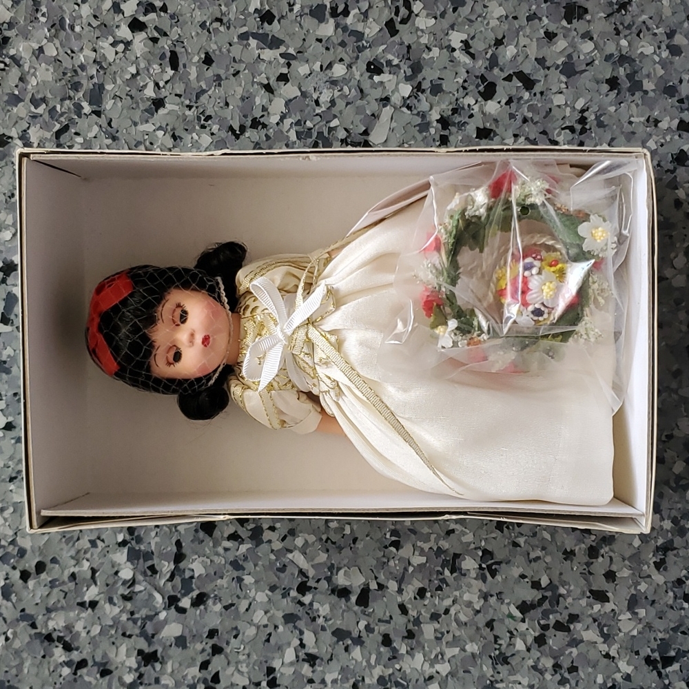 Madame Alexander Collectable #30460